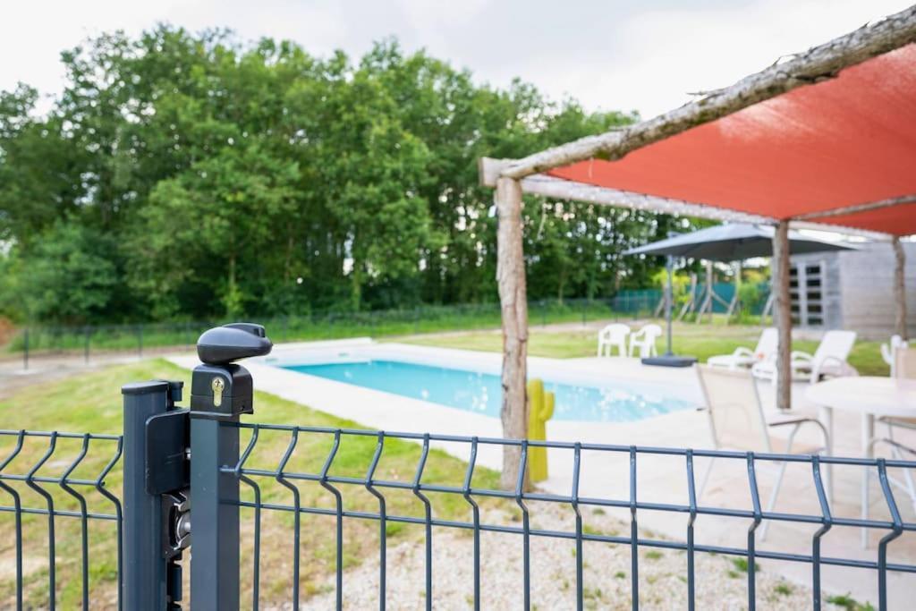 Sevremoine L'Evasion En Pierre Piscine Et Etang Priveヴィラ エクステリア 写真
