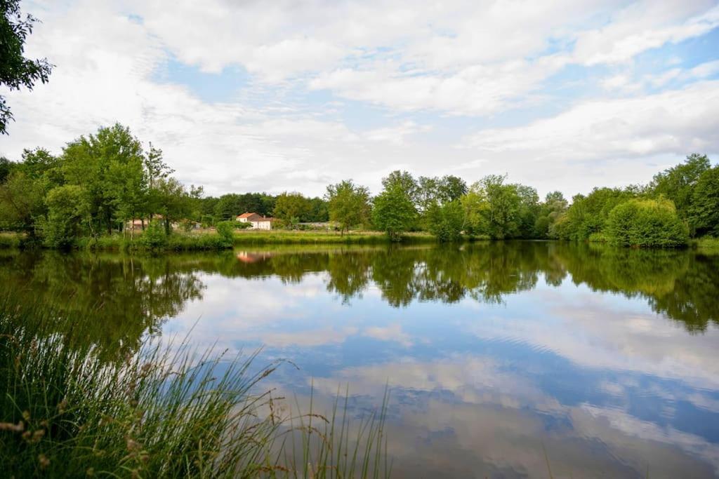 Sevremoine L'Evasion En Pierre Piscine Et Etang Priveヴィラ エクステリア 写真